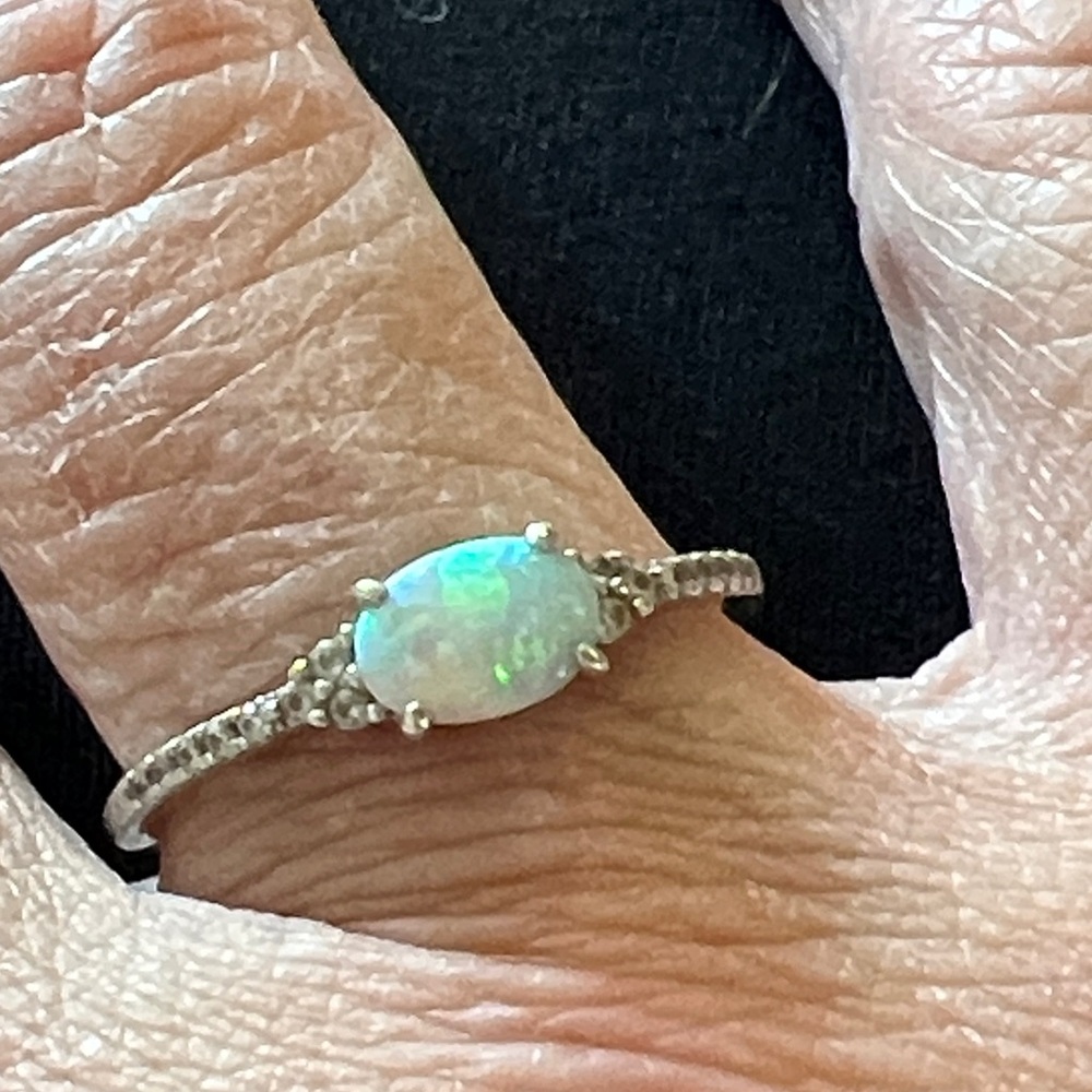 925 Opal ring size 8.75 1BB CN sterling silver